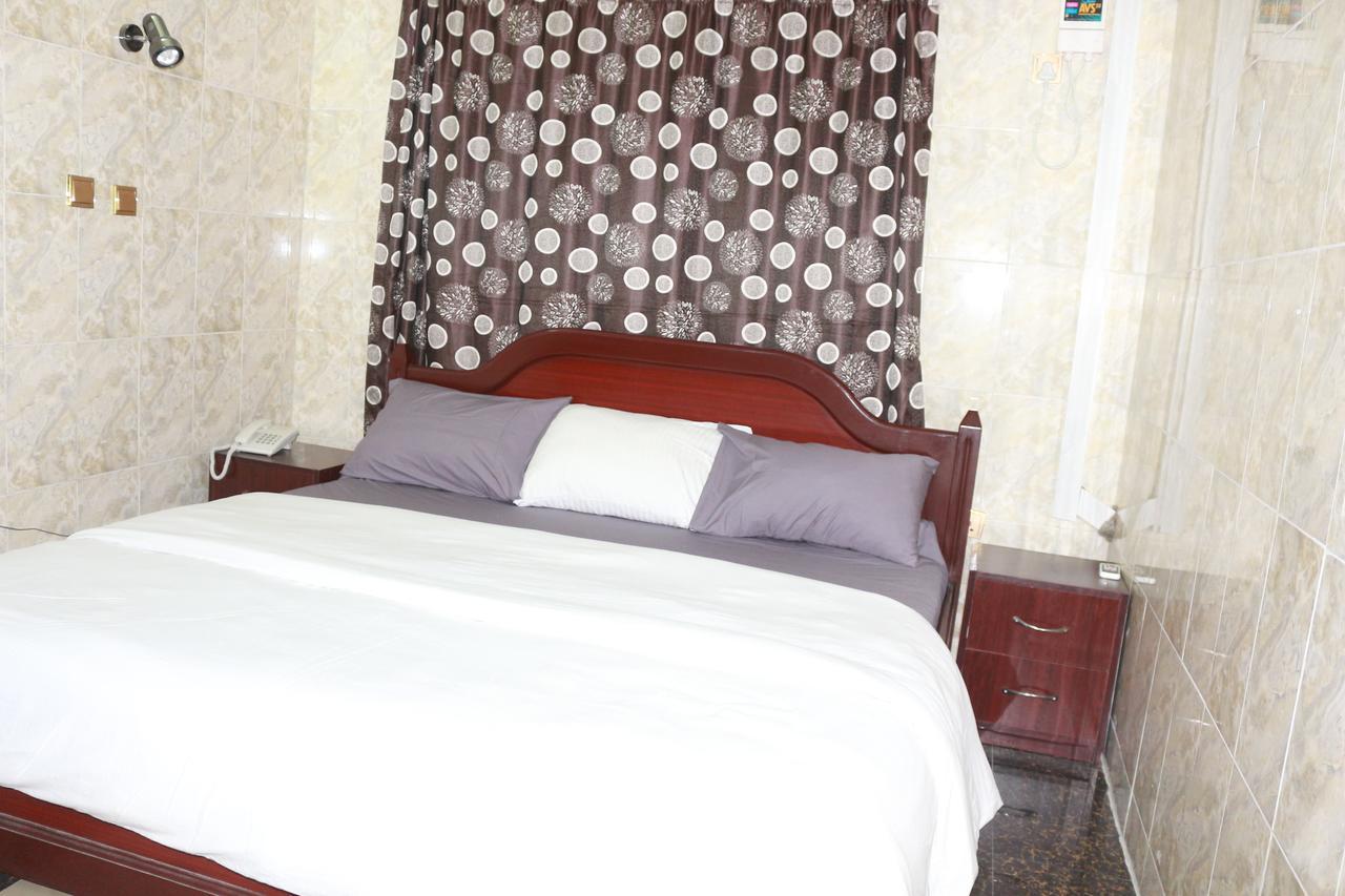 Cute Villa Hotel And Suites Uyo Exterior foto